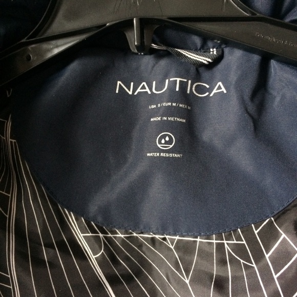 Luxurious Nautica Water Resistant Navy Warm Puffer Parka - Picture 11 of 16